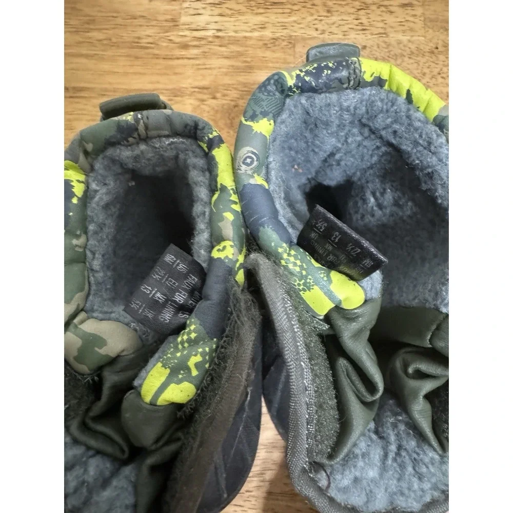 Toddler Sz 6 Snow Boots